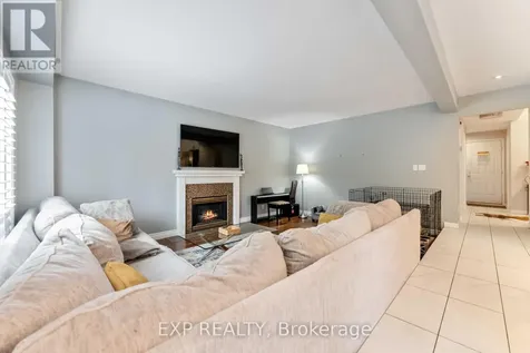 3 Nakota Way Ottawa ON K2J 4E9