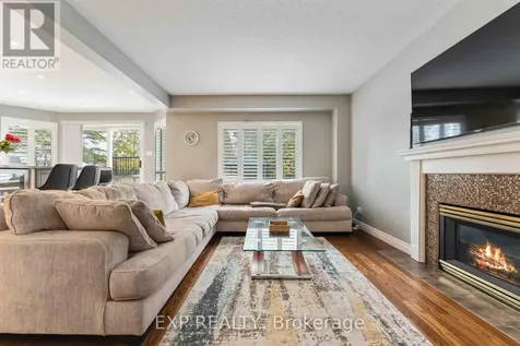 3 Nakota Way Ottawa ON K2J 4E9