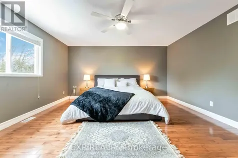 3 Nakota Way Ottawa ON K2J 4E9