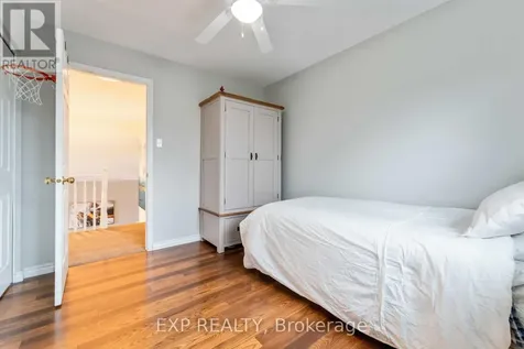 3 Nakota Way Ottawa ON K2J 4E9