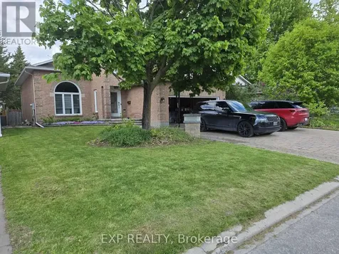 3 Nakota Way Ottawa ON K2J 4E9