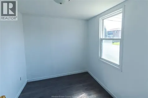1104 Cataraqui Windsor ON N9A 3R1