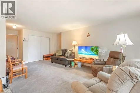 9 Bonheur Court Brantford ON N3P 1Z5