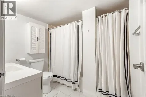 9 Bonheur Court Brantford ON N3P 1Z5
