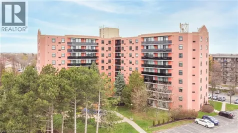 9 Bonheur Court Brantford ON N3P 1Z5