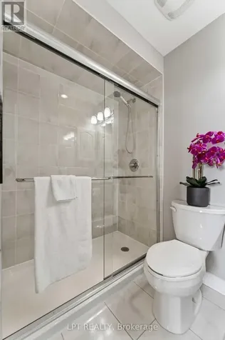 755 Beauparc Private Ottawa ON K1J 0B5