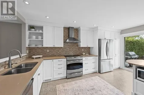 195 Walden Drive Ottawa ON K2K 2K7