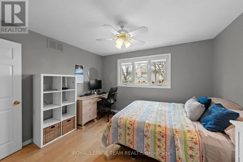 195 Walden Drive Ottawa ON K2K 2K7