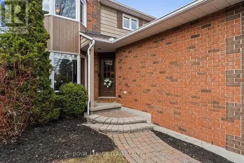 195 Walden Drive Ottawa ON K2K 2K7