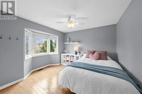 195 Walden Drive Ottawa ON K2K 2K7