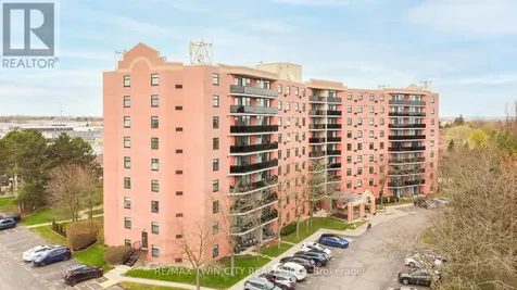 9 Bonheur Court Brantford ON N3P 1Z5