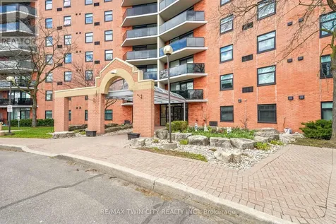 9 Bonheur Court Brantford ON N3P 1Z5