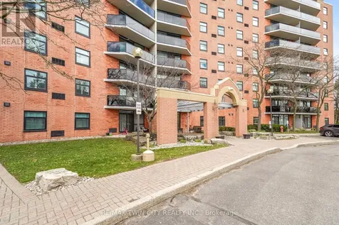 9 Bonheur Court Brantford ON N3P 1Z5