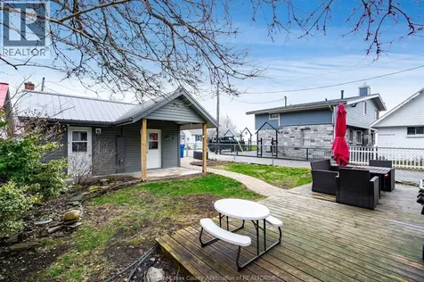 544 1st Boulevard Kingsville ON N9Y 3V8
