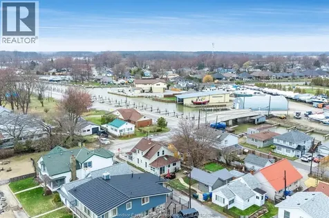 544 1st Boulevard Kingsville ON N9Y 3V8