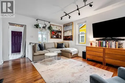 544 1st Boulevard Kingsville ON N9Y 3V8