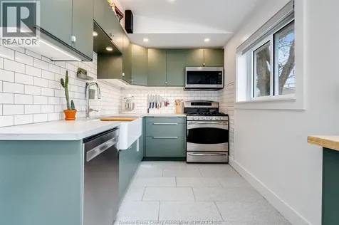 544 1st Boulevard Kingsville ON N9Y 3V8