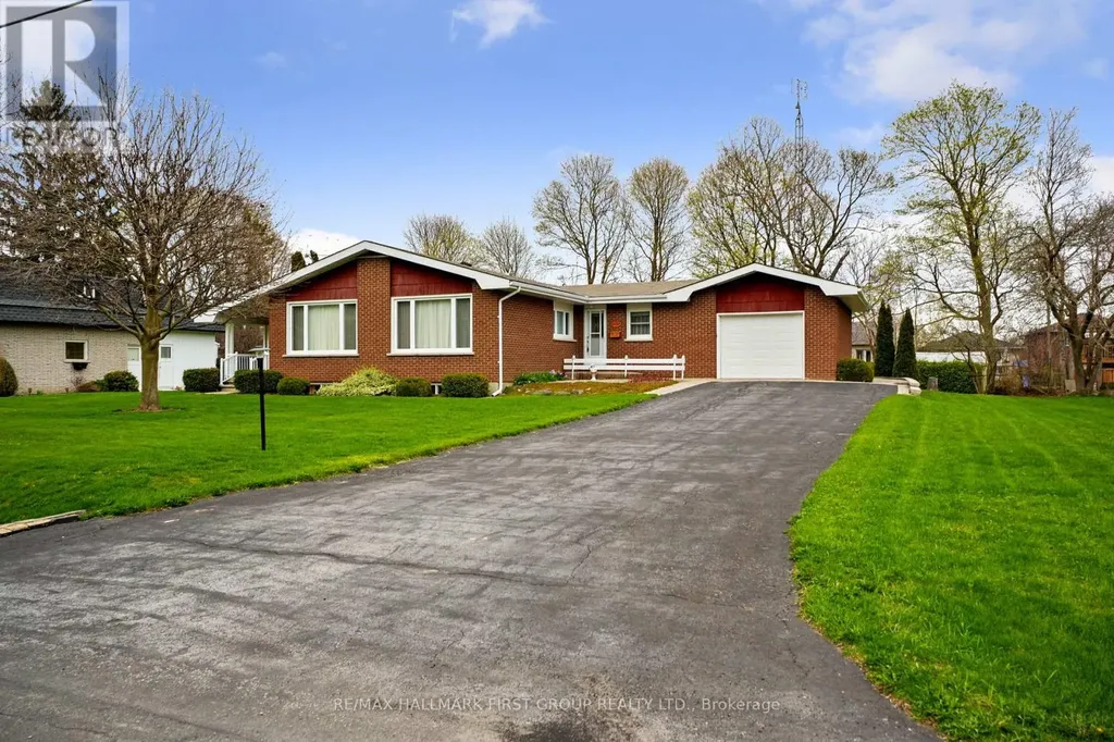12 Maplewood Boulevard Cobourg ON K9A 4J3