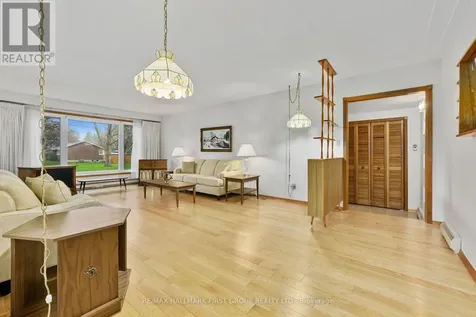 12 Maplewood Boulevard Cobourg ON K9A 4J3