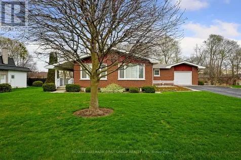 12 Maplewood Boulevard Cobourg ON K9A 4J3