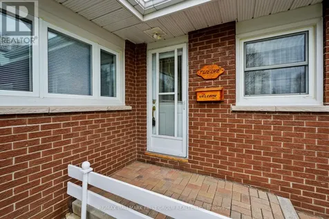12 Maplewood Boulevard Cobourg ON K9A 4J3