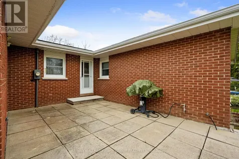 12 Maplewood Boulevard Cobourg ON K9A 4J3