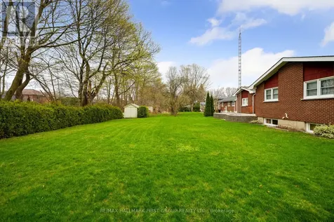 12 Maplewood Boulevard Cobourg ON K9A 4J3
