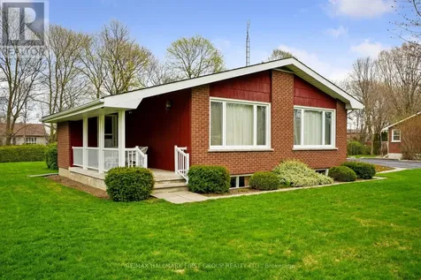 12 Maplewood Boulevard Cobourg ON K9A 4J3