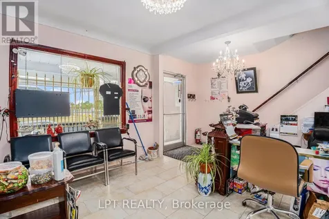 257 Parkdale Avenue Ottawa ON K1Y 1G1