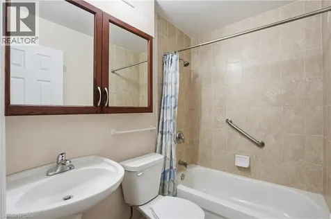 793 Colborne Street East Brantford ON N3S 7J3