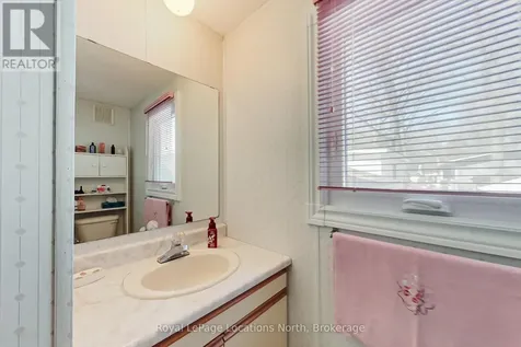 5 Murray Drive Wasaga Beach ON L9Z 1K3