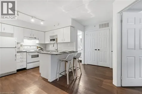 4015 Kilmer Drive Burlington ON L7M 4M4