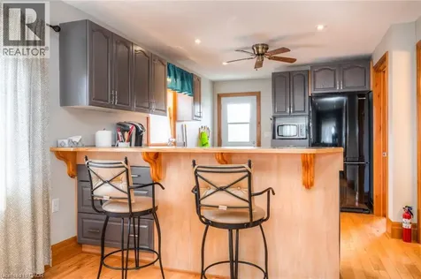 46 Second Avenue Kitchener ON N2C 1N5