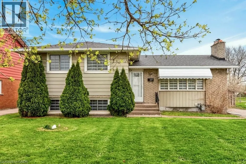 20 St. Charles Drive Thorold ON L2V 2W4