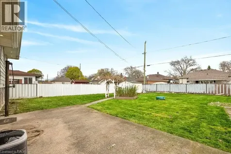 20 St. Charles Drive Thorold ON L2V 2W4
