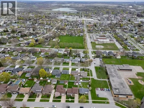 20 St. Charles Drive Thorold ON L2V 2W4