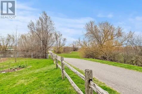 216 Viewmount Drive Ottawa ON K2E 7X4