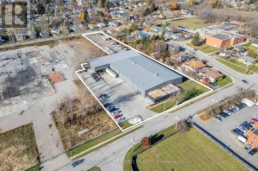 130 Woodworth Avenue St. Thomas ON N5P 3K1