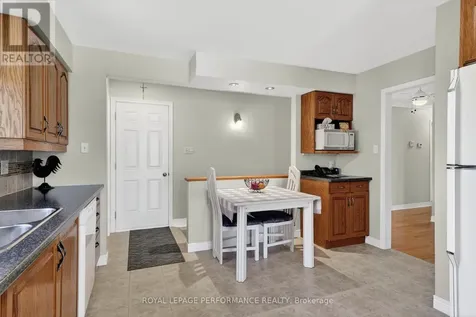 674 Hamilton Crescent Cornwall ON K6H 7B5