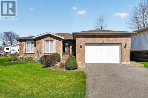 674 Hamilton Crescent Cornwall ON K6H 7B5