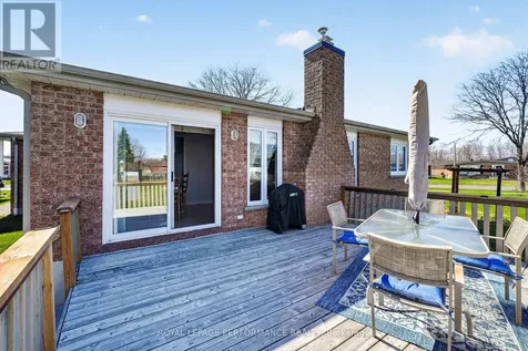 674 Hamilton Crescent Cornwall ON K6H 7B5