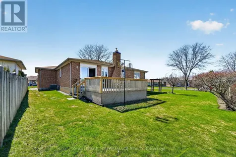 674 Hamilton Crescent Cornwall ON K6H 7B5