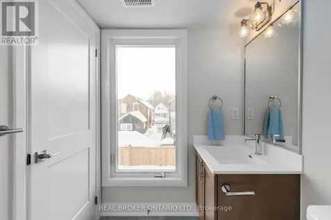 96 Sunshine Lane Orillia ON L3V 7L8