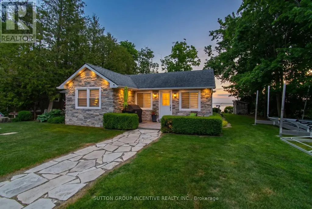 131 Minnetonka Road Innisfil ON L9S 2V8