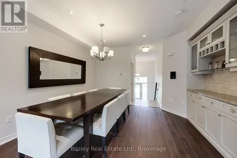 104 Delphi Lane Blue Mountains ON N0H 1J0