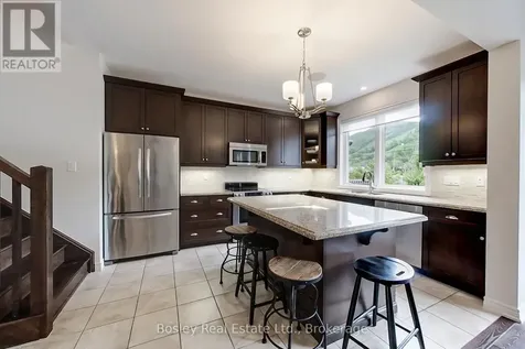 104 Delphi Lane Blue Mountains ON N0H 1J0