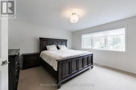 104 Delphi Lane Blue Mountains ON N0H 1J0