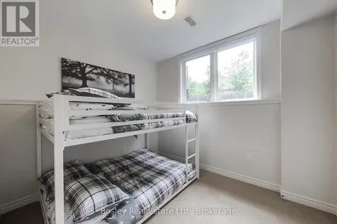 104 Delphi Lane Blue Mountains ON N0H 1J0