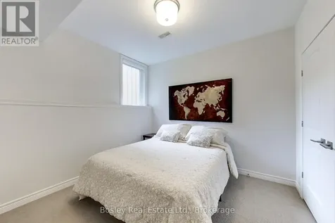 104 Delphi Lane Blue Mountains ON N0H 1J0
