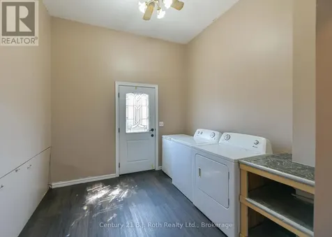 76 Mckenzie Street Orillia ON L3V 6A7